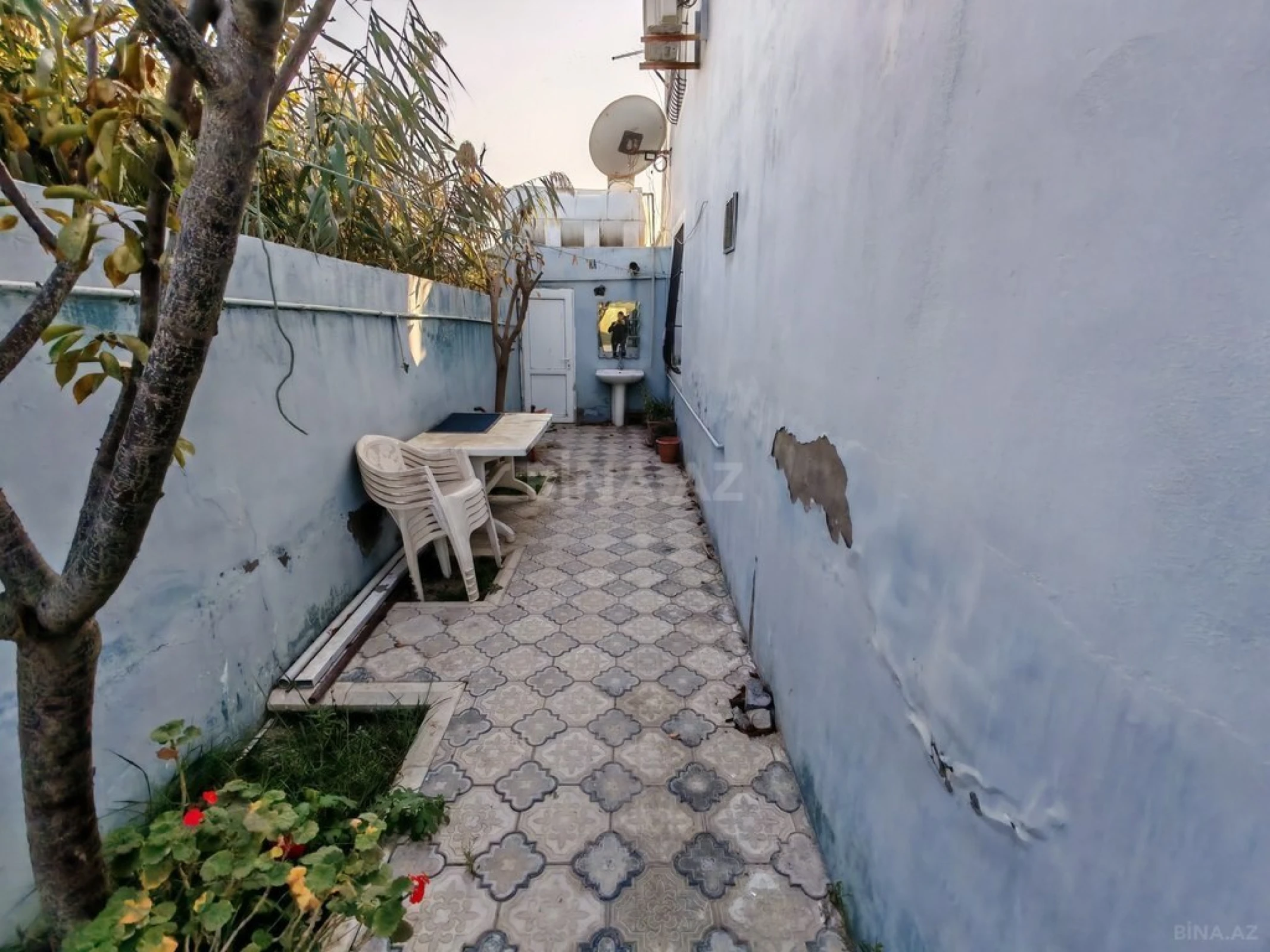 Satılır 5 otaqlı həyət evi 200 m²