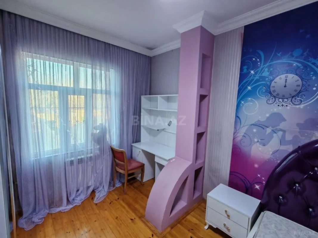 Satılır 5 otaqlı həyət evi 200 m²