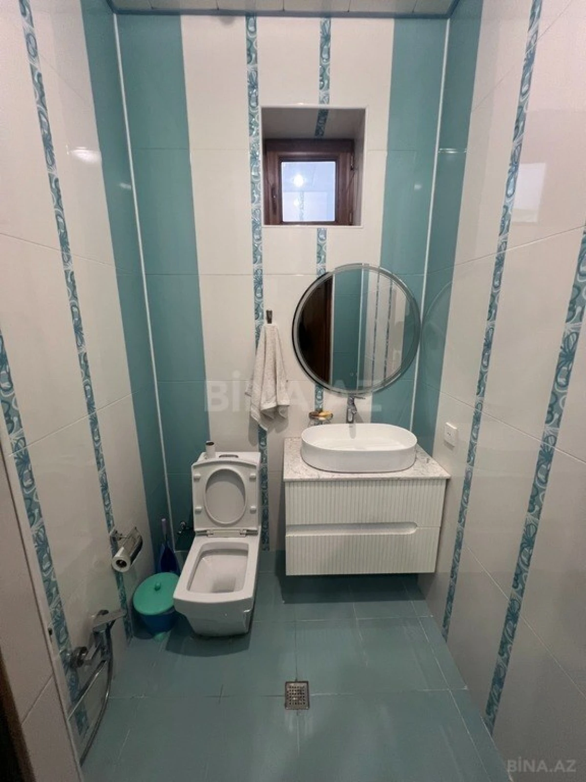 Satılır 9 otaqlı həyət evi 502 m²