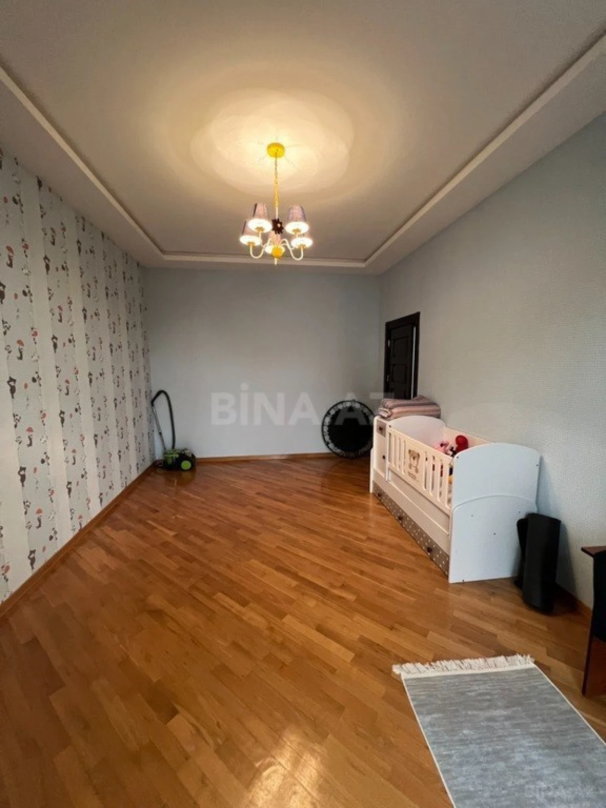 Satılır 9 otaqlı həyət evi 502 m²
