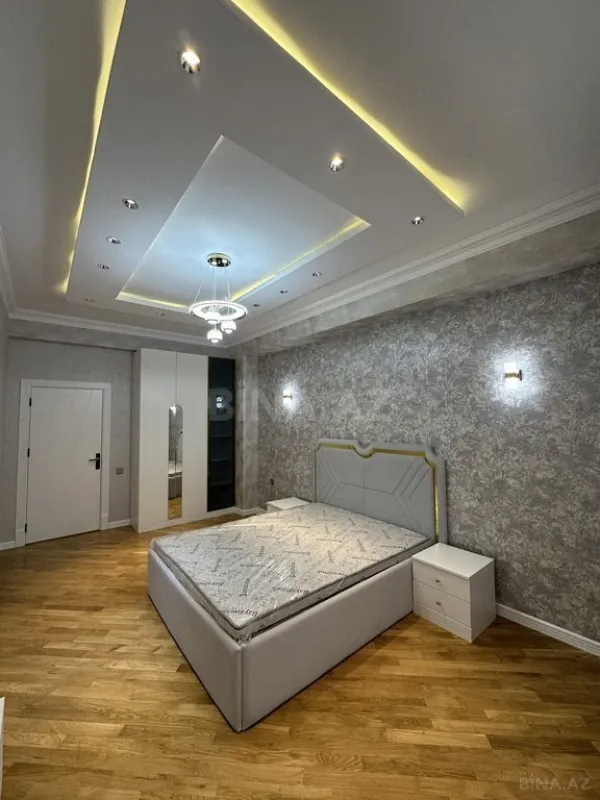 Satılır 2 otaqlı mənzil 88 m²