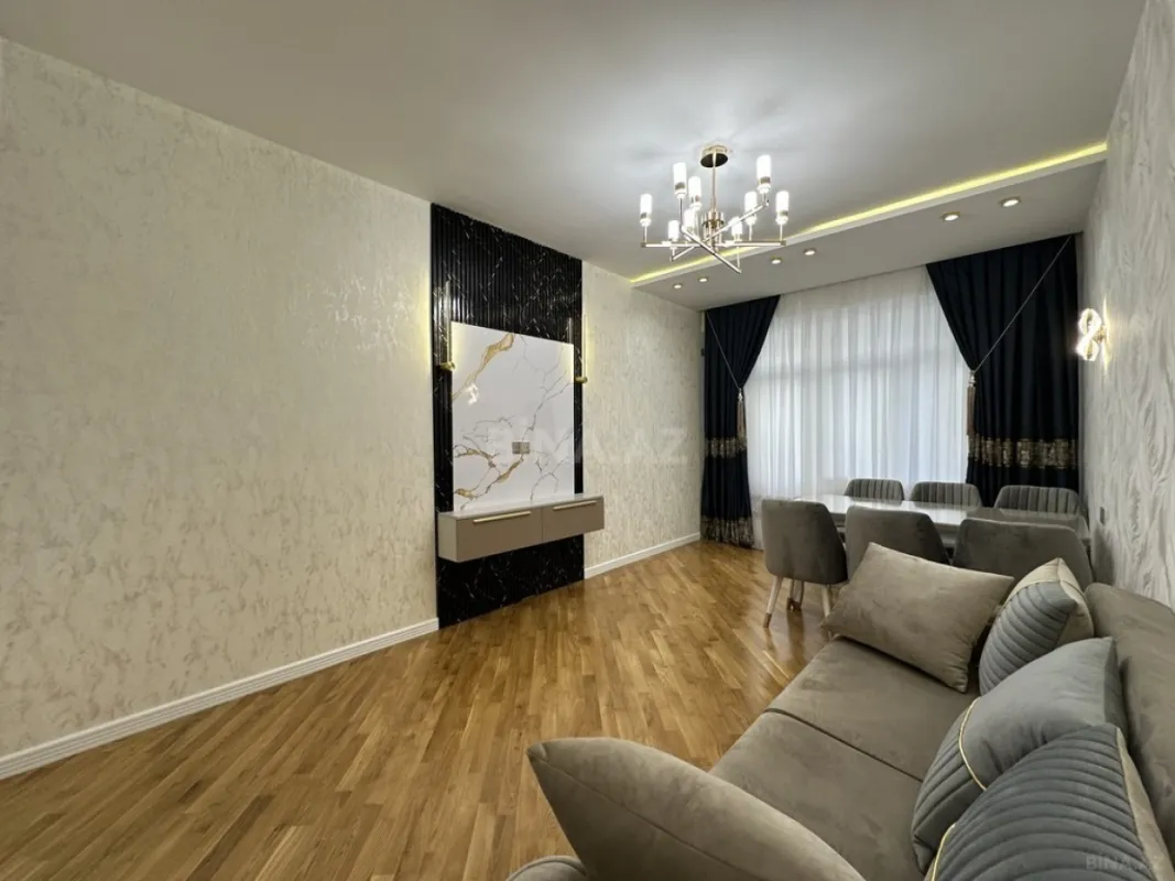 Satılır 2 otaqlı mənzil 88 m²