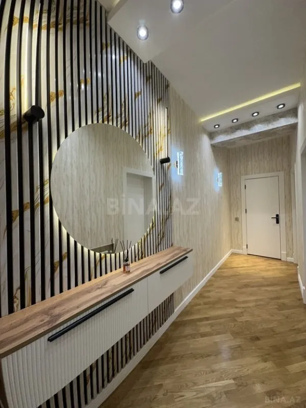 Satılır 2 otaqlı mənzil 88 m²