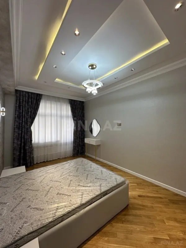 Satılır 2 otaqlı mənzil 88 m²