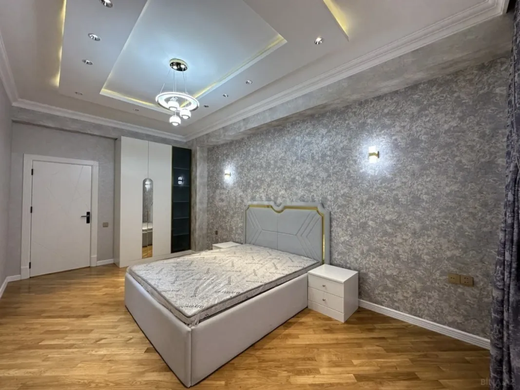 Satılır 2 otaqlı mənzil 88 m²