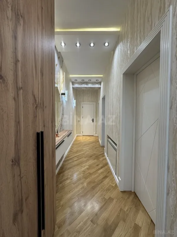 Satılır 2 otaqlı mənzil 88 m²