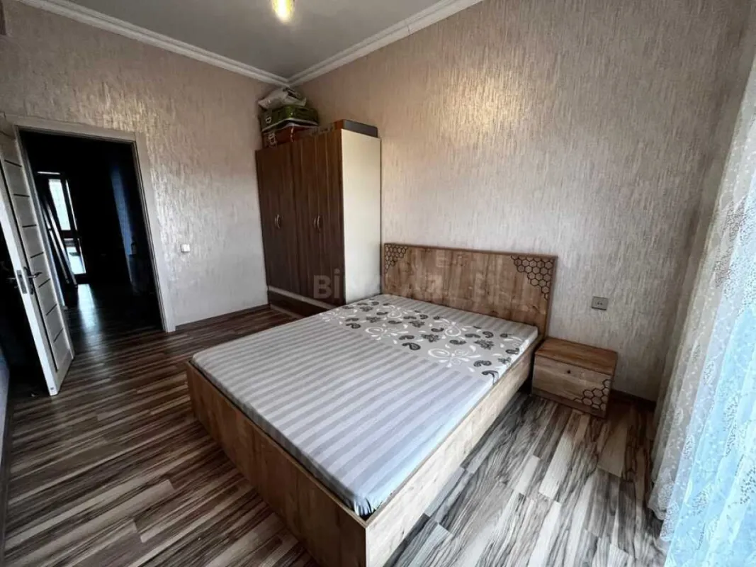 Kirayə verilir 2 otaqlı mənzil 85 m²