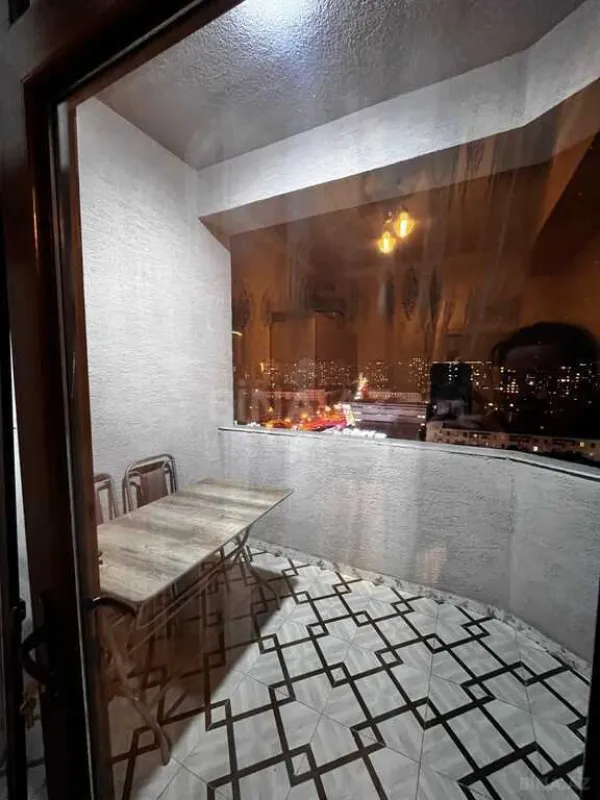 Kirayə verilir 2 otaqlı mənzil 85 m²