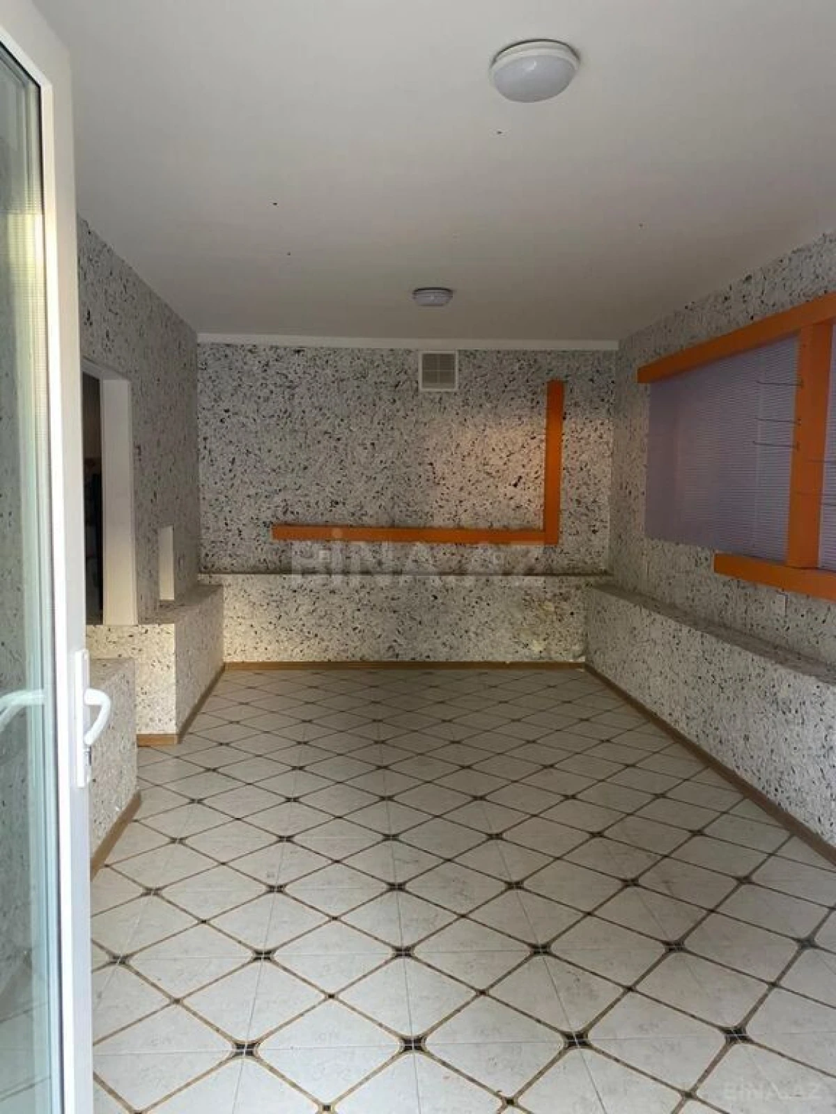 Kirayə verilir obyekt 40 m²