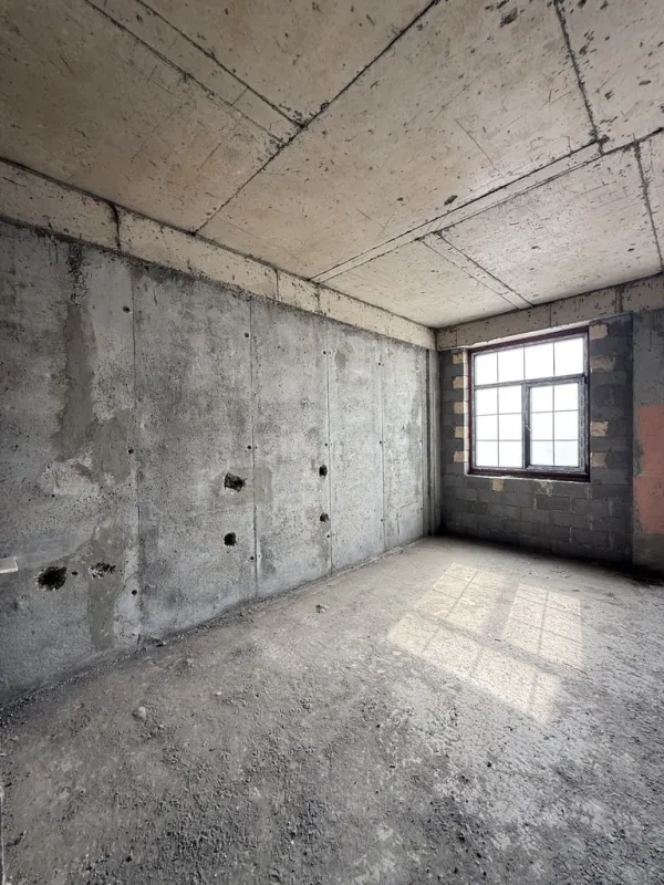 Satılır 5 otaqlı mənzil 250 m²