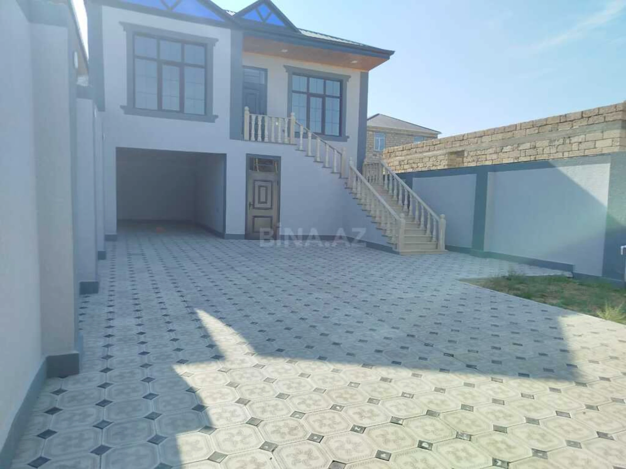 Satılır 7 otaqlı həyət evi 230 m²