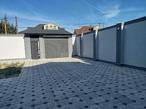 Satılır 7 otaqlı həyət evi 230 m²