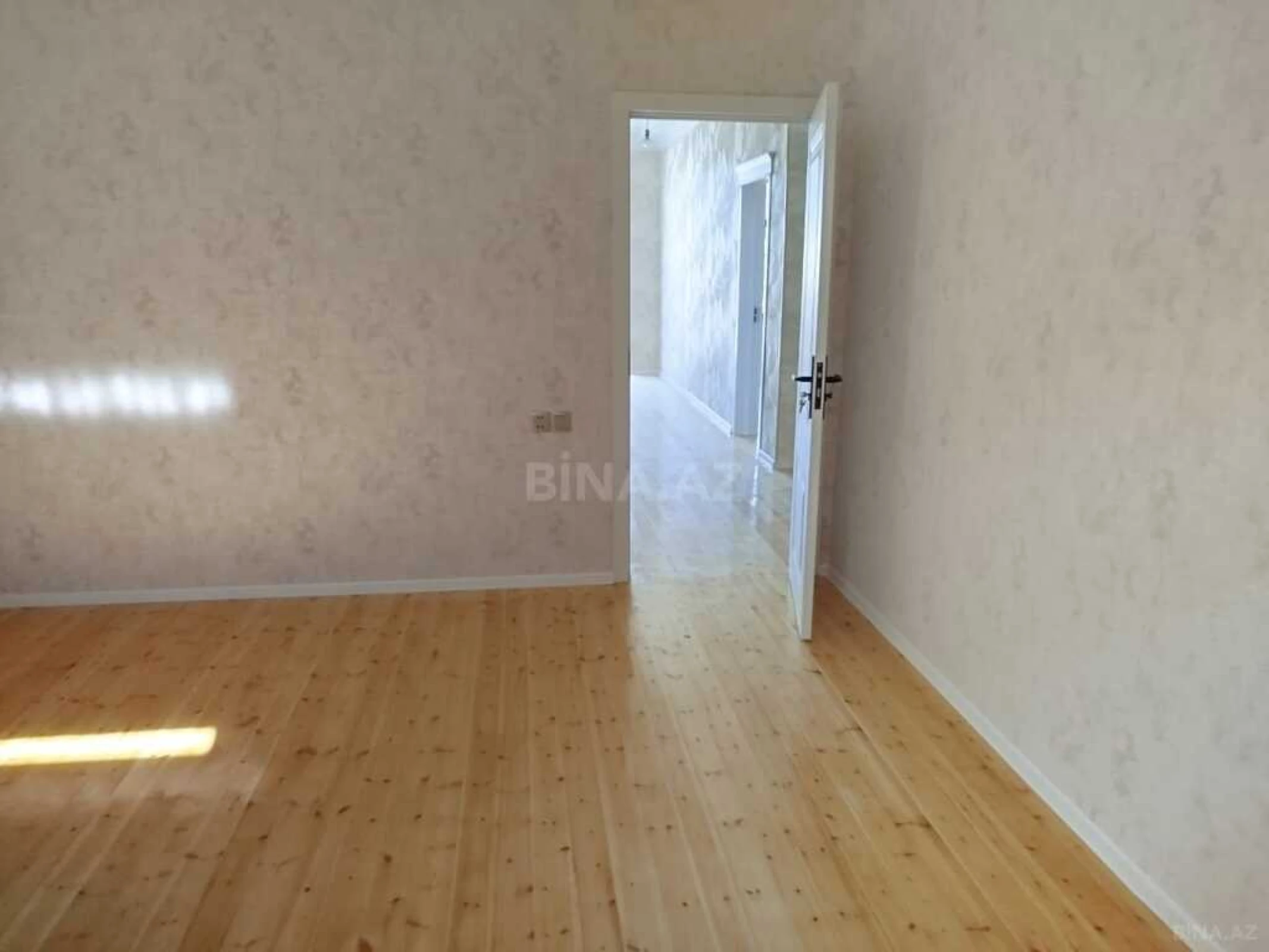 Satılır 7 otaqlı həyət evi 230 m²