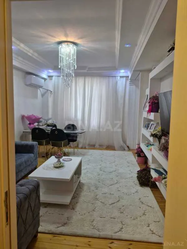 Satılır 1 otaqlı mənzil 63 m²