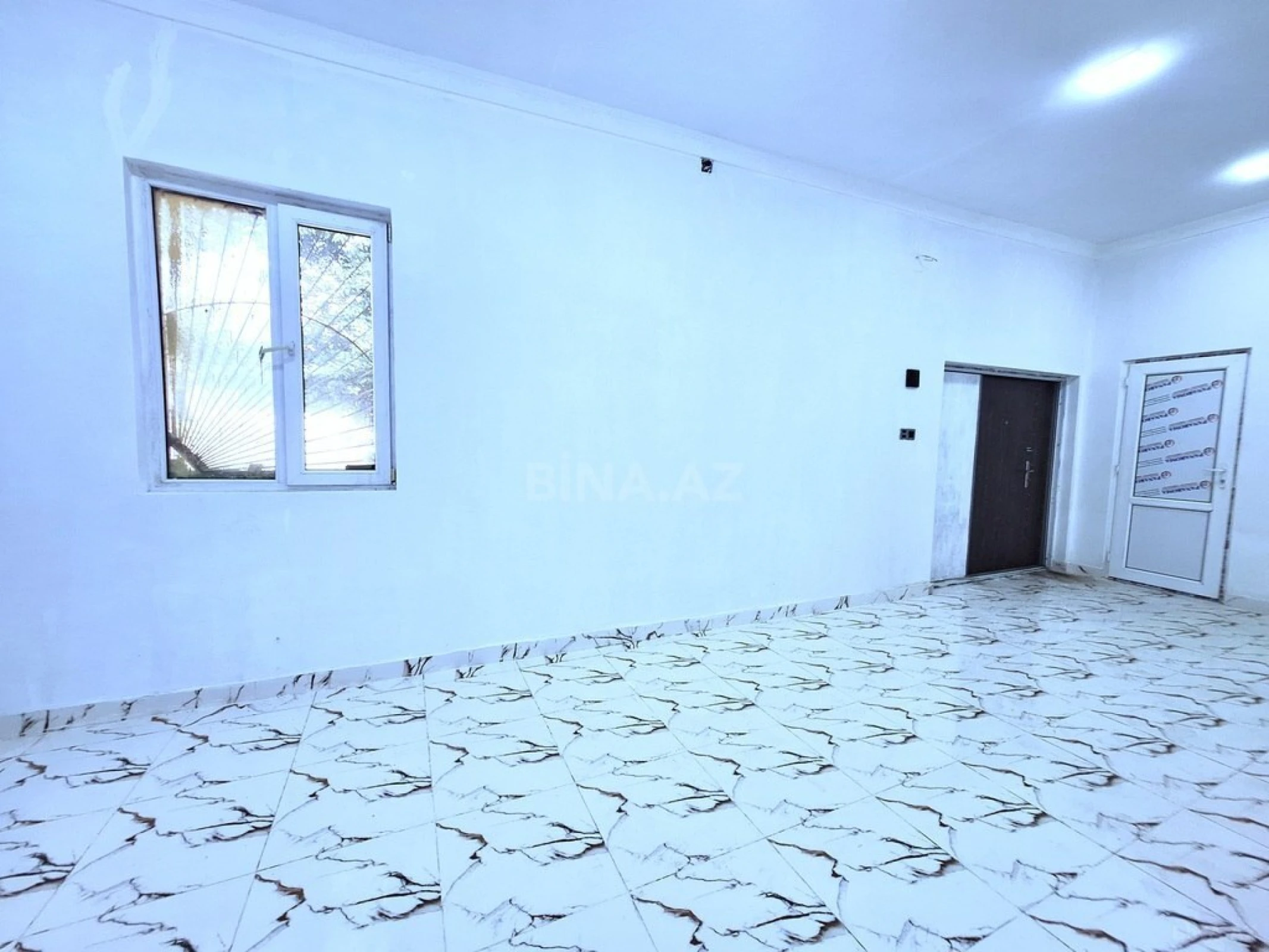 Kirayə verilir 2 otaqlı ofis 40 m²