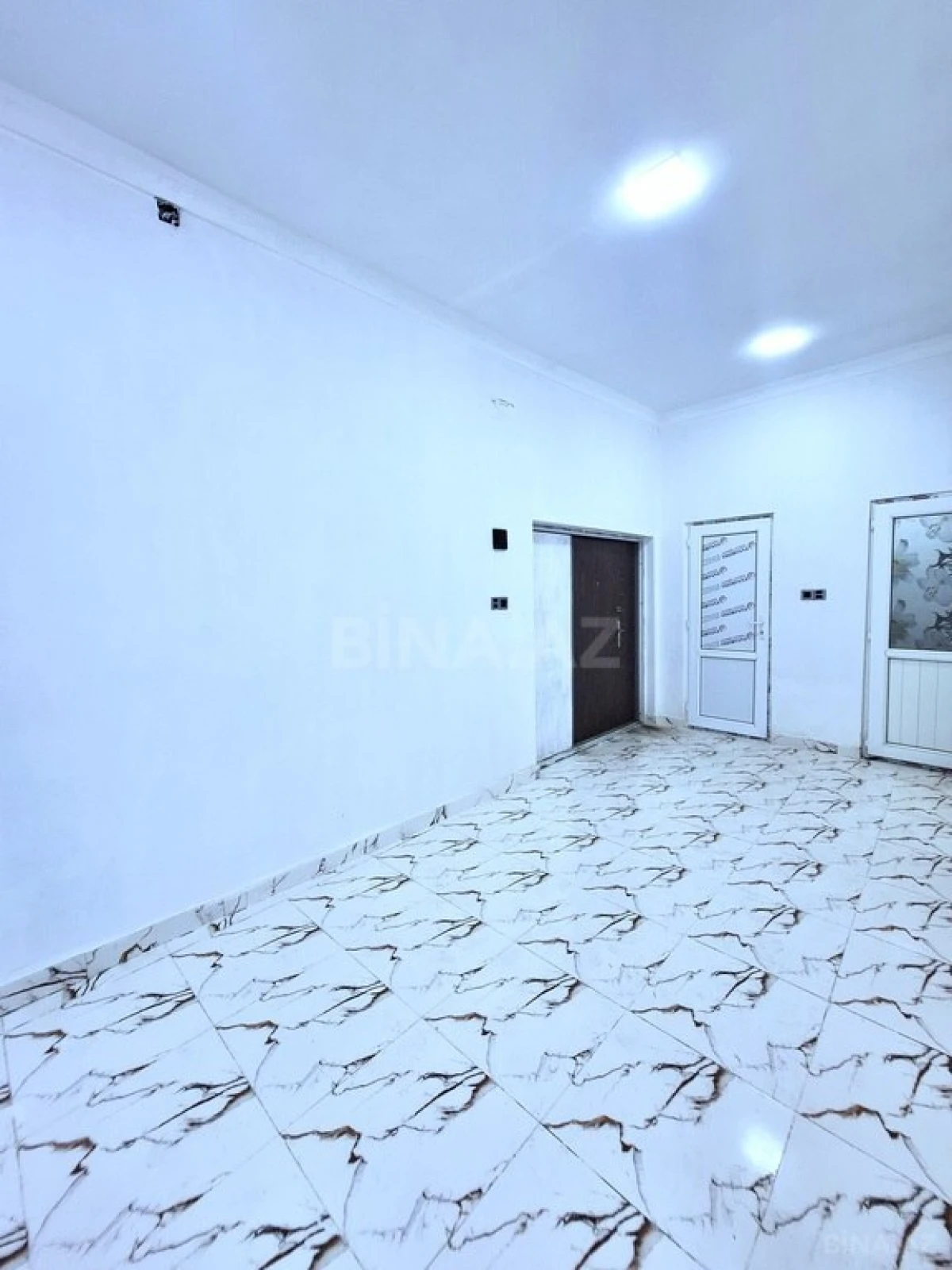 Kirayə verilir 2 otaqlı ofis 40 m²