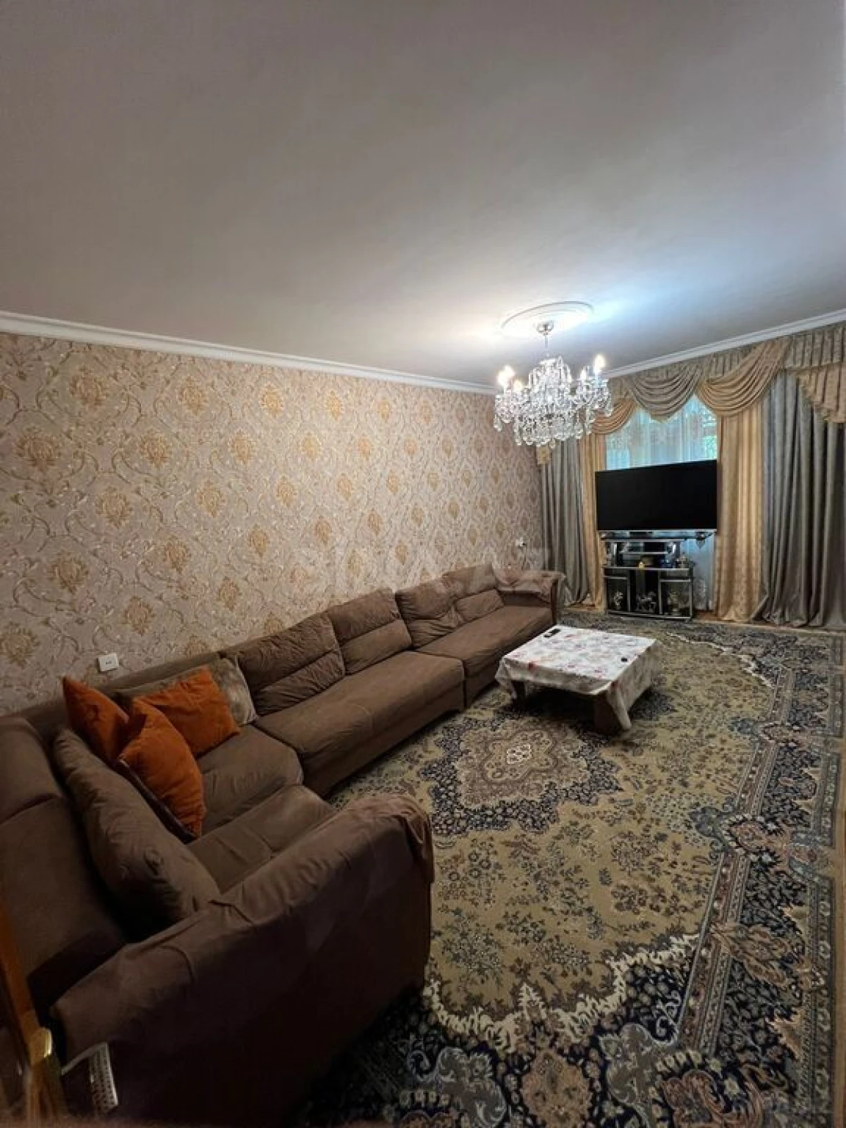 Satılır 4 otaqlı mənzil 110 m²