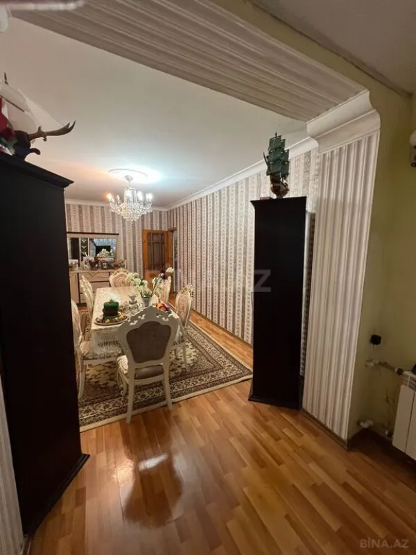 Satılır 4 otaqlı mənzil 110 m²