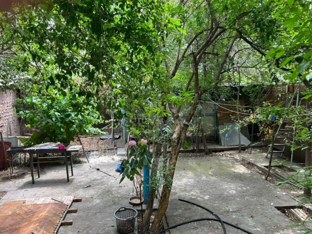 Satılır 4 otaqlı mənzil 110 m²