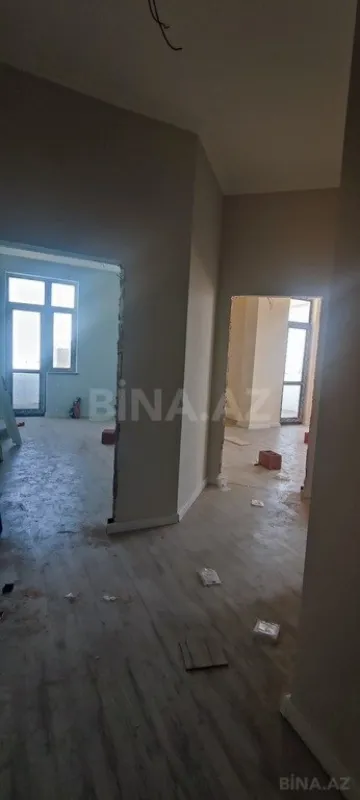 Satılır 4 otaqlı mənzil 130 m²