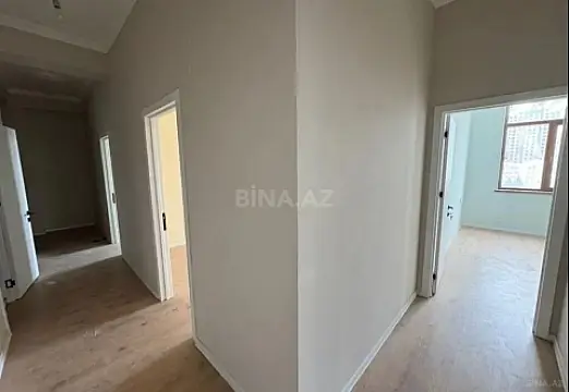 Satılır 4 otaqlı mənzil 130 m²
