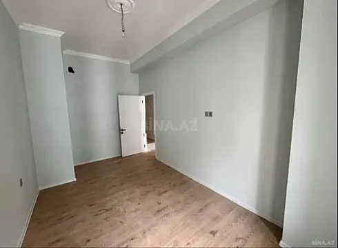 Satılır 4 otaqlı mənzil 130 m²