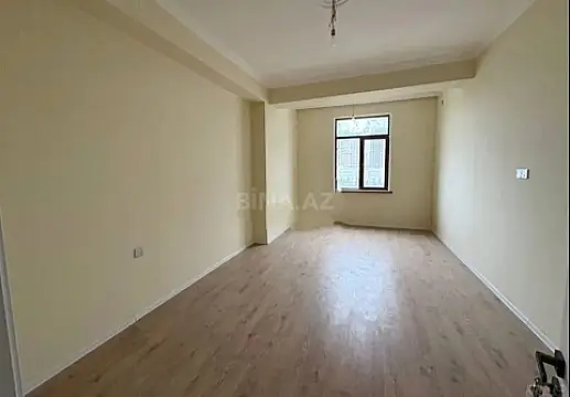 Satılır 4 otaqlı mənzil 130 m²