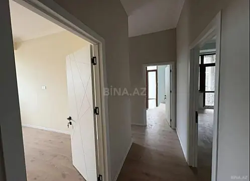Satılır 4 otaqlı mənzil 130 m²