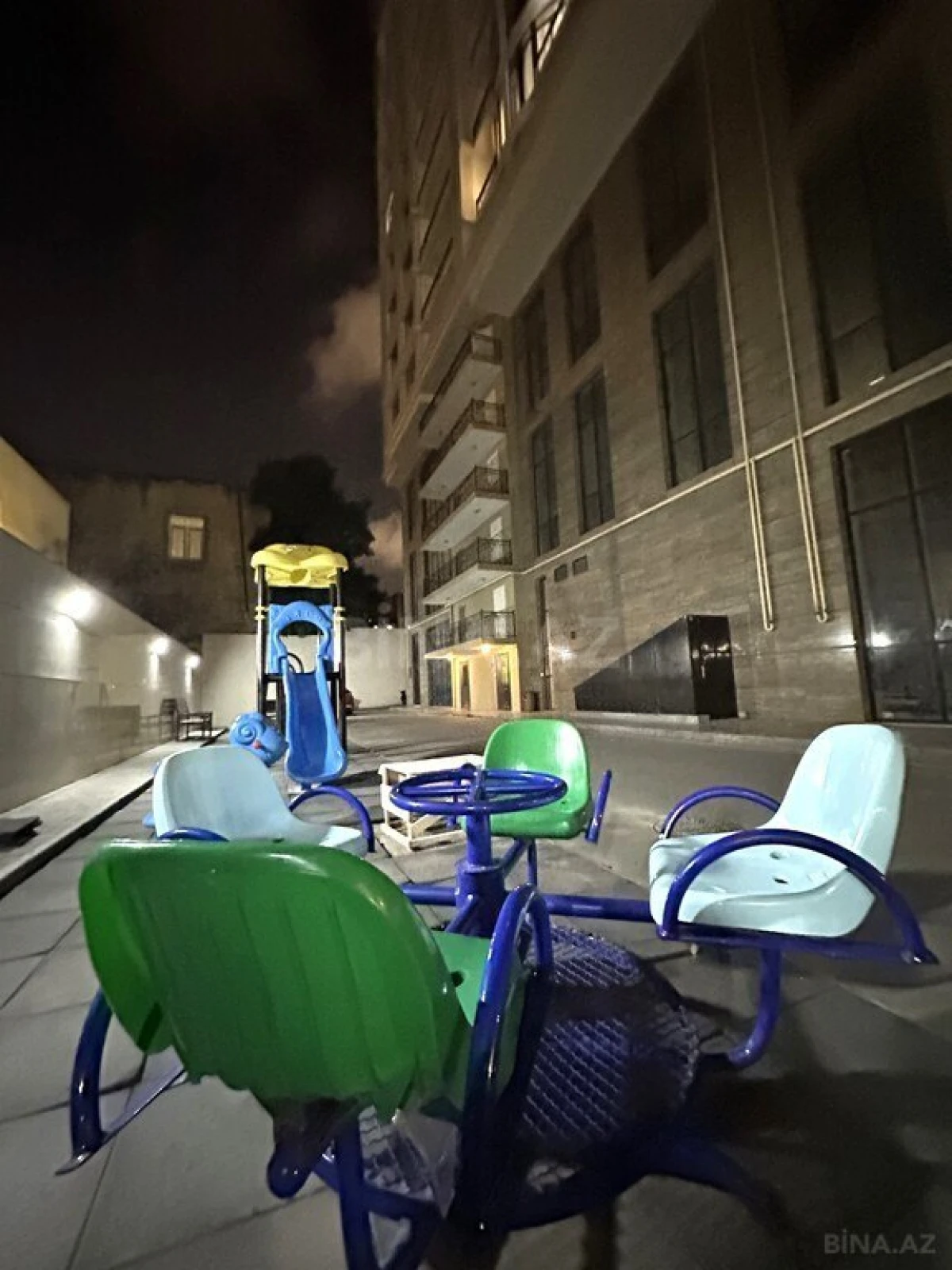 Satılır 3 otaqlı mənzil 116 m²