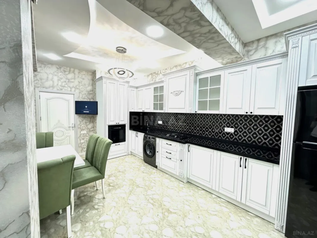 Satılır 3 otaqlı mənzil 116 m²