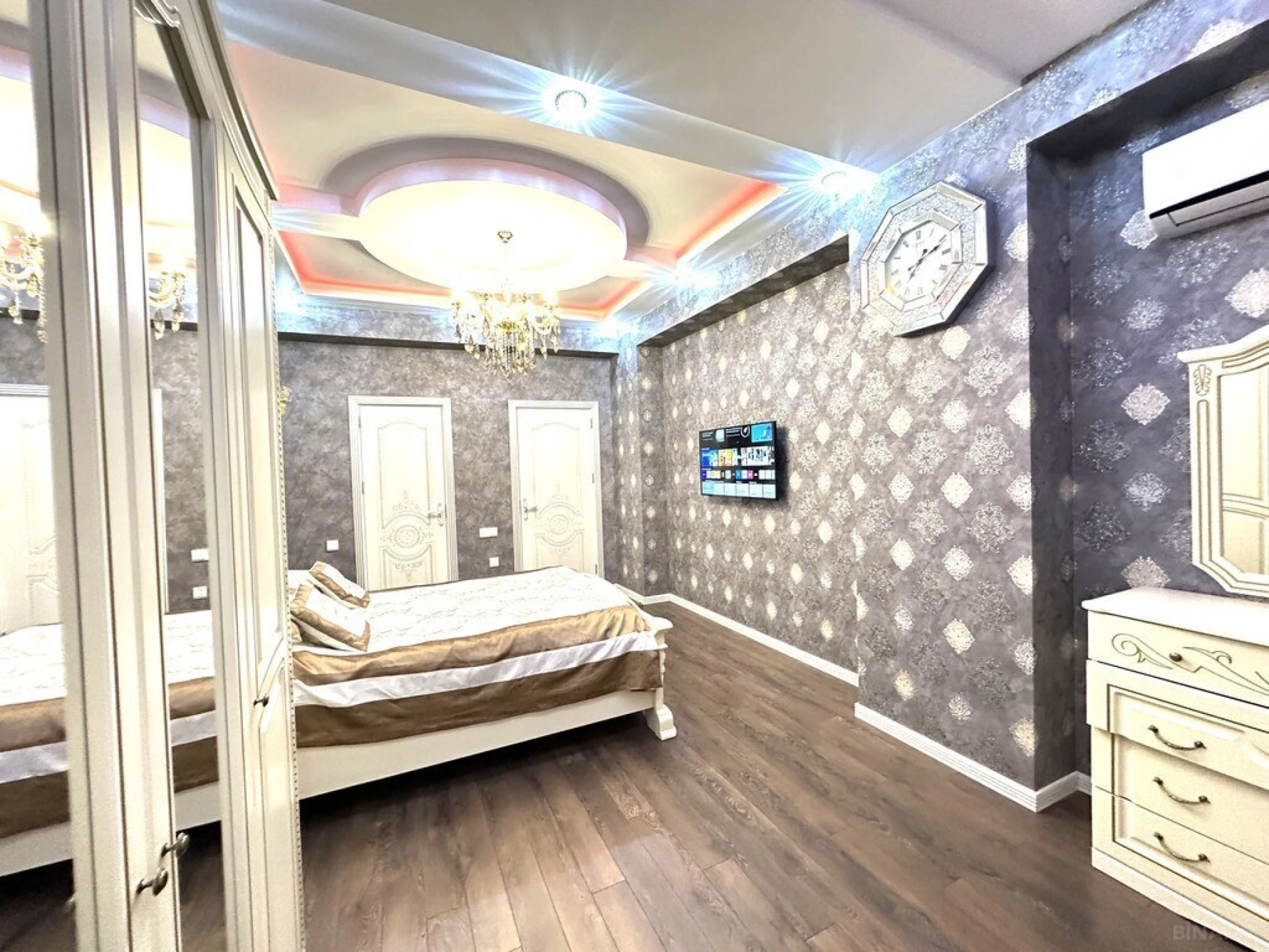 Satılır 3 otaqlı mənzil 116 m²
