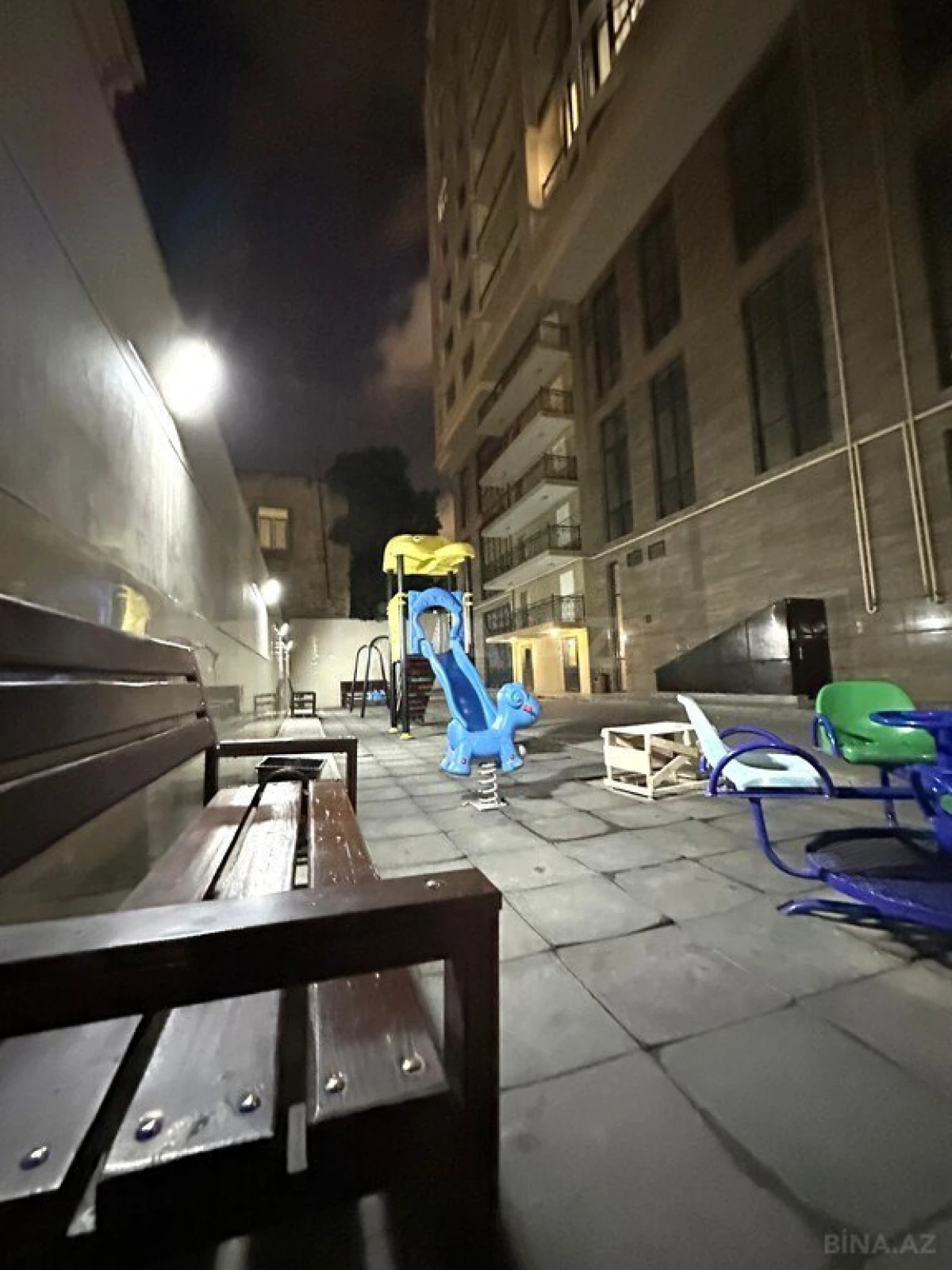 Satılır 3 otaqlı mənzil 116 m²