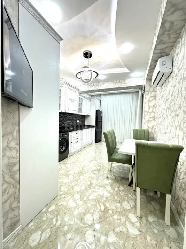 Satılır 3 otaqlı mənzil 116 m²