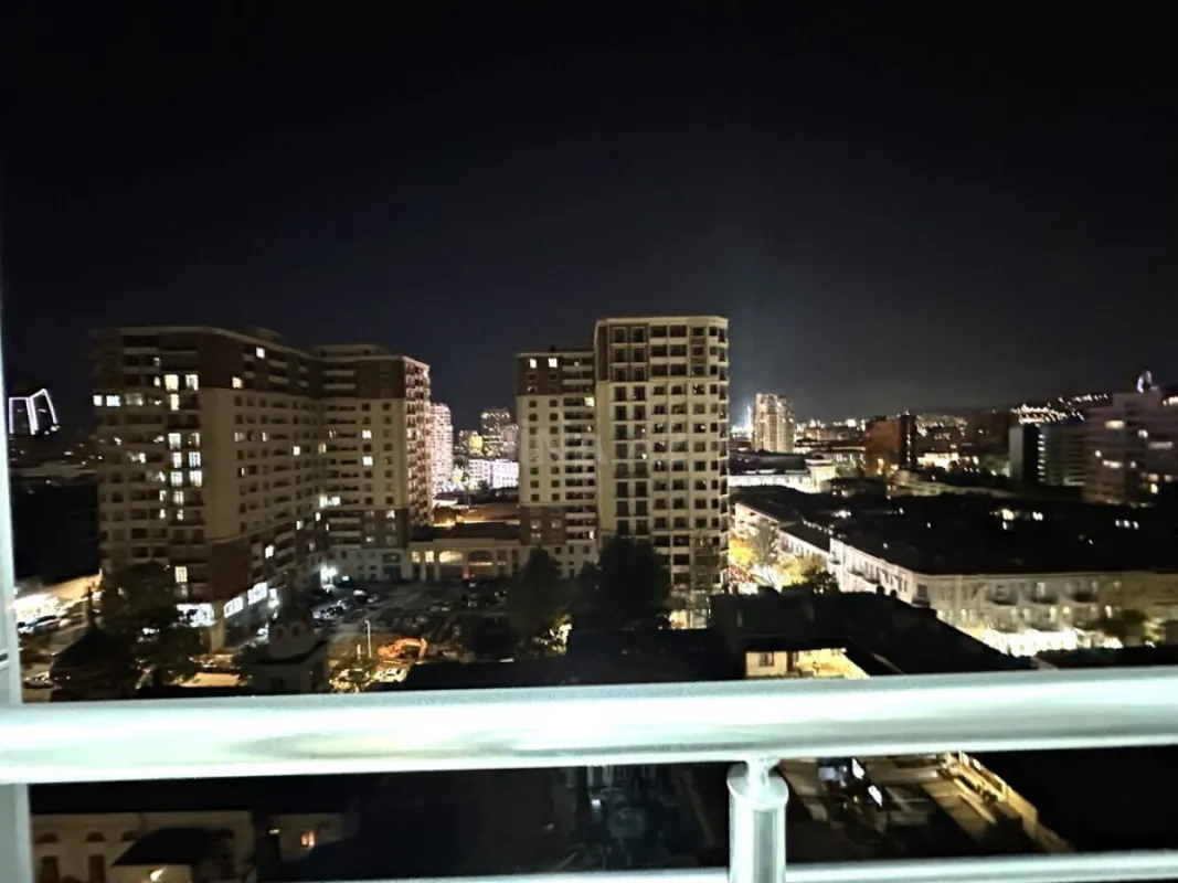 Satılır 3 otaqlı mənzil 116 m²