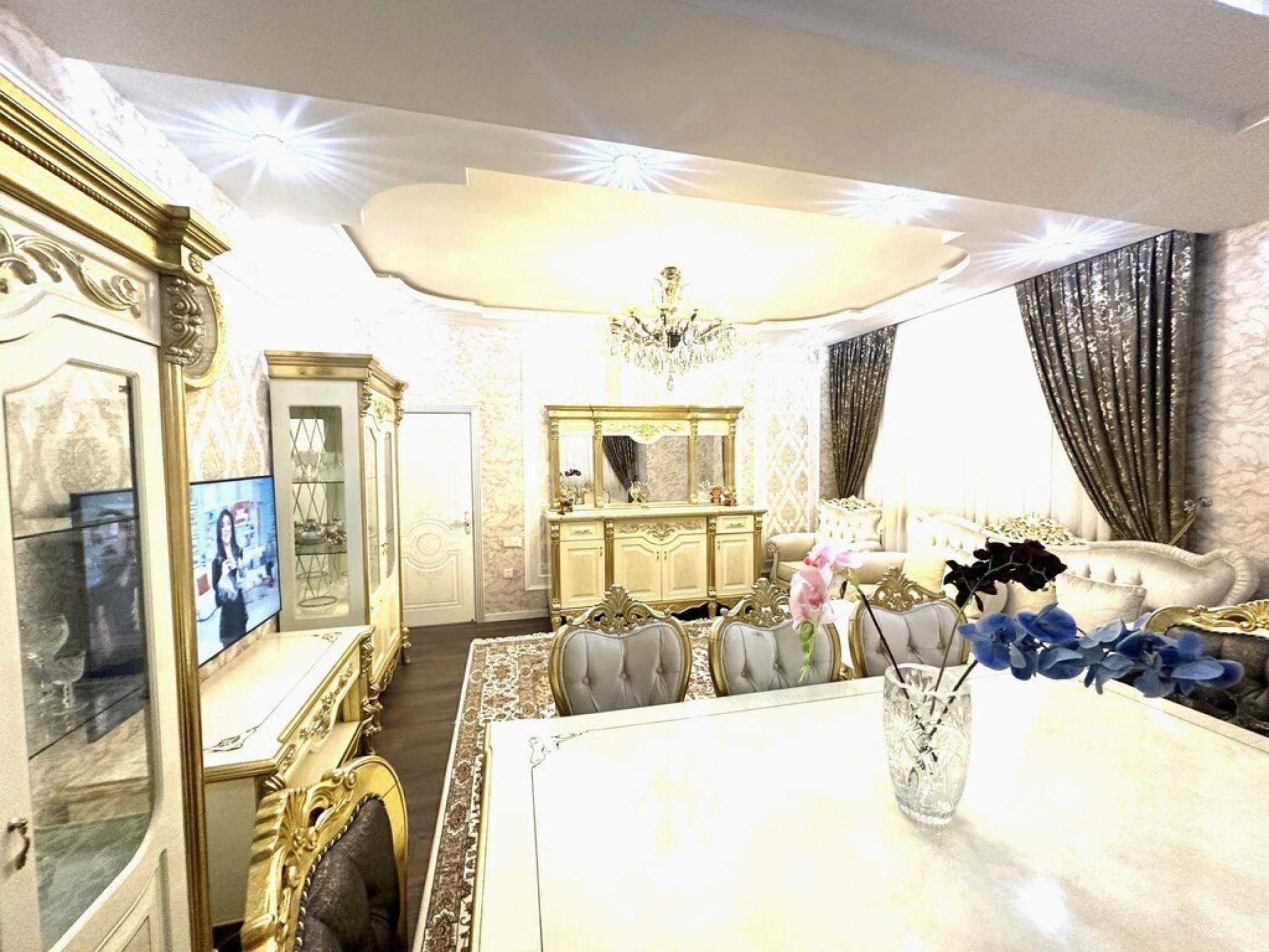 Satılır 3 otaqlı mənzil 116 m²