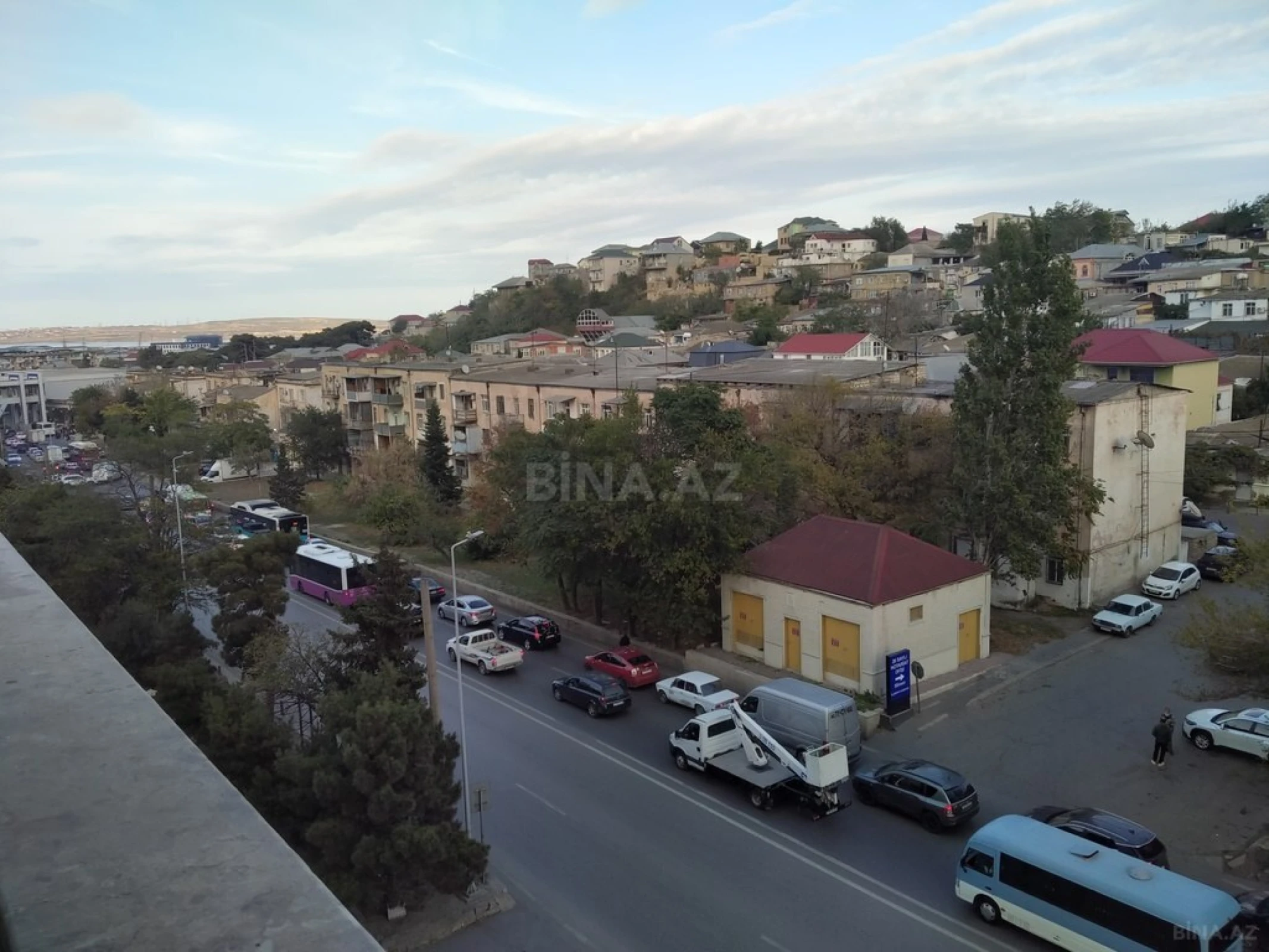 Satılır 3 otaqlı mənzil 130 m²
