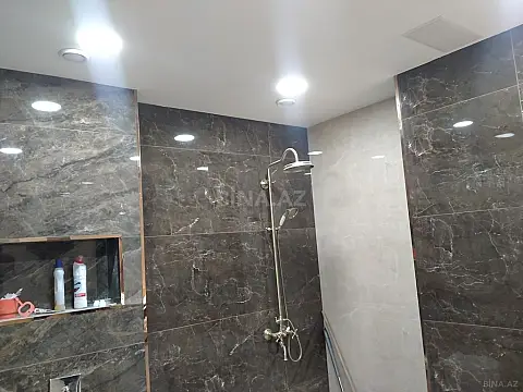 Satılır 3 otaqlı mənzil 130 m²