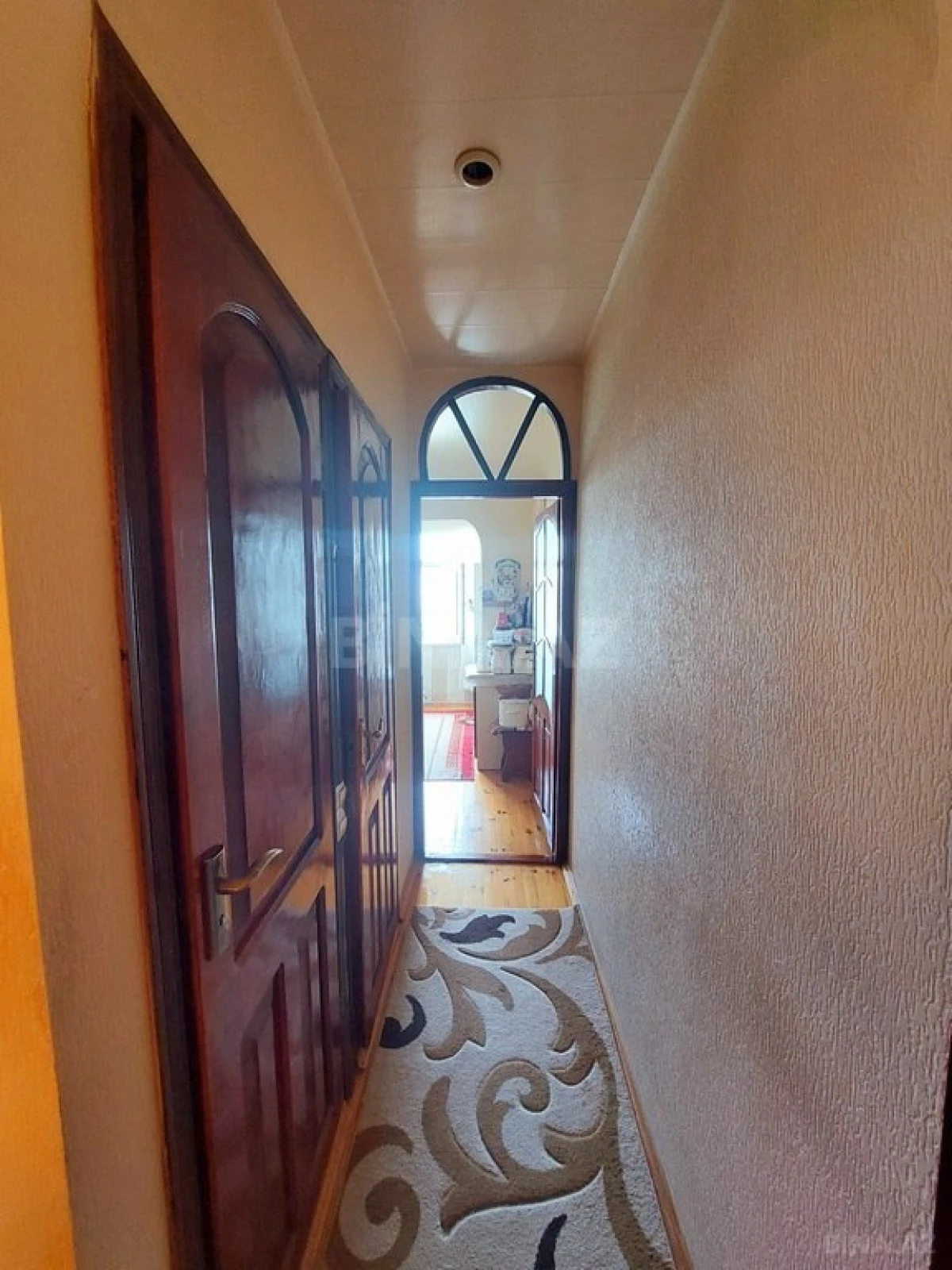 Satılır 4 otaqlı mənzil 101 m²