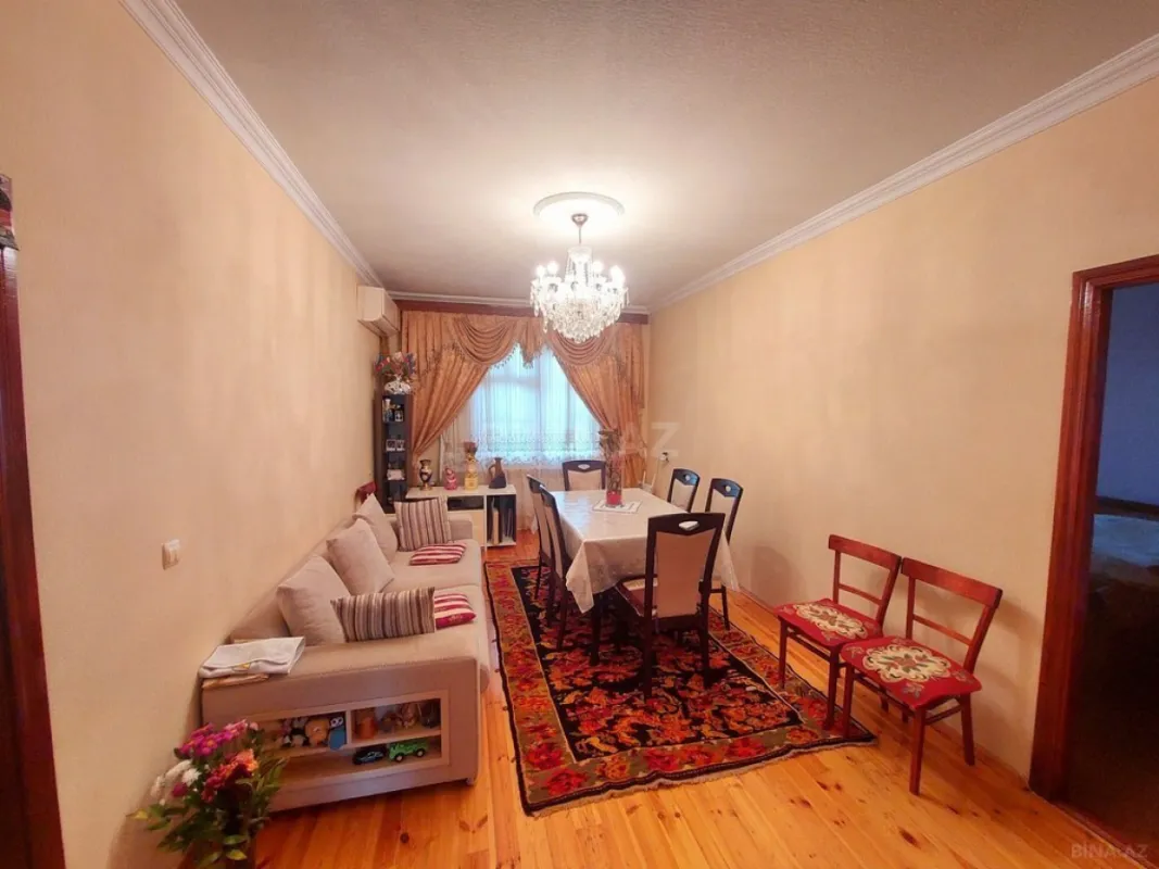 Satılır 4 otaqlı mənzil 101 m²