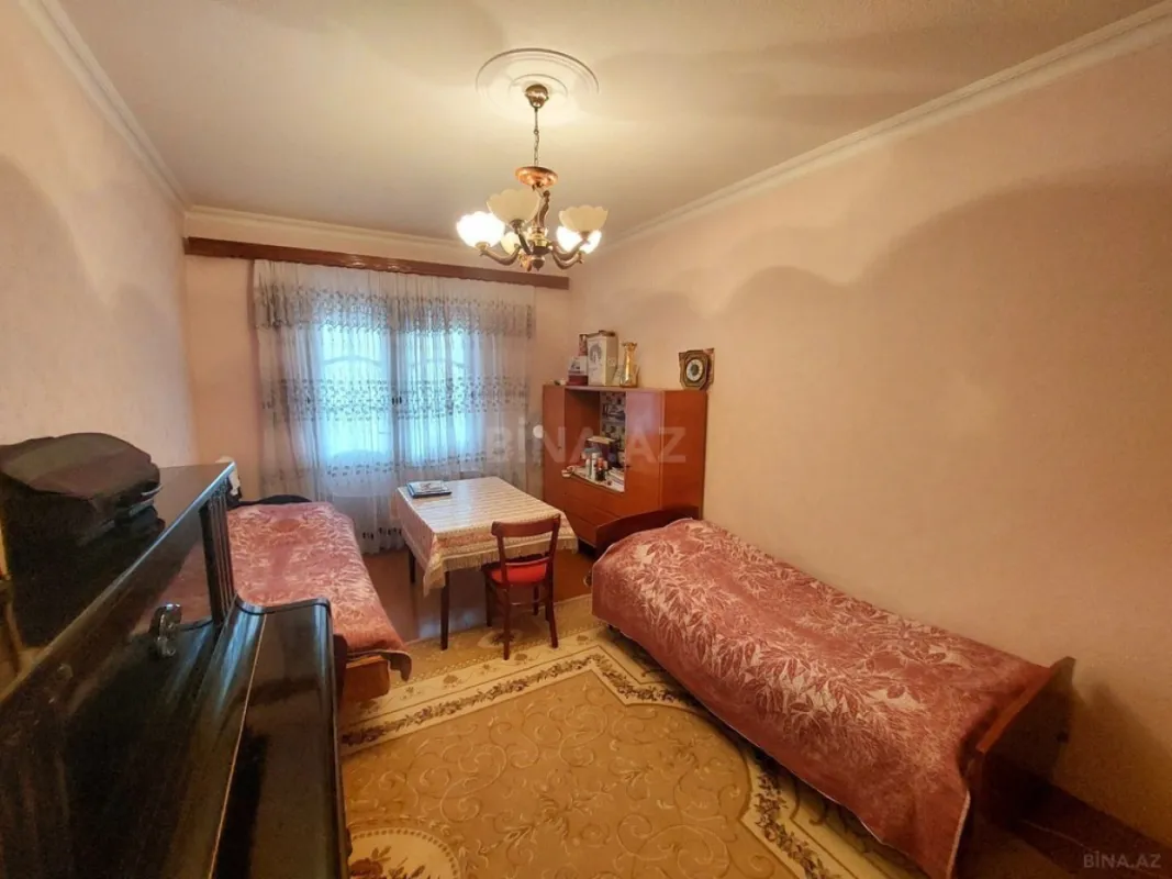 Satılır 4 otaqlı mənzil 101 m²