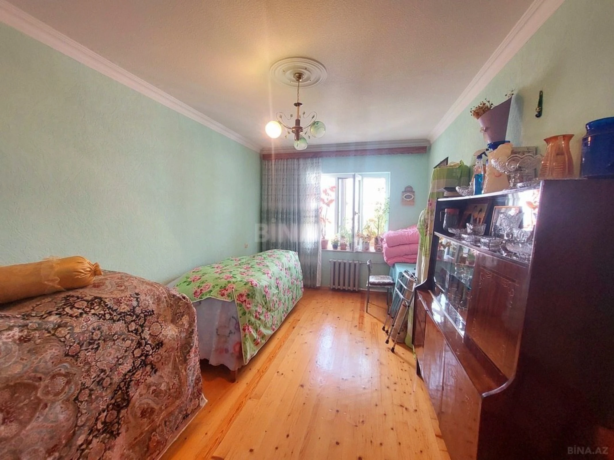 Satılır 4 otaqlı mənzil 101 m²