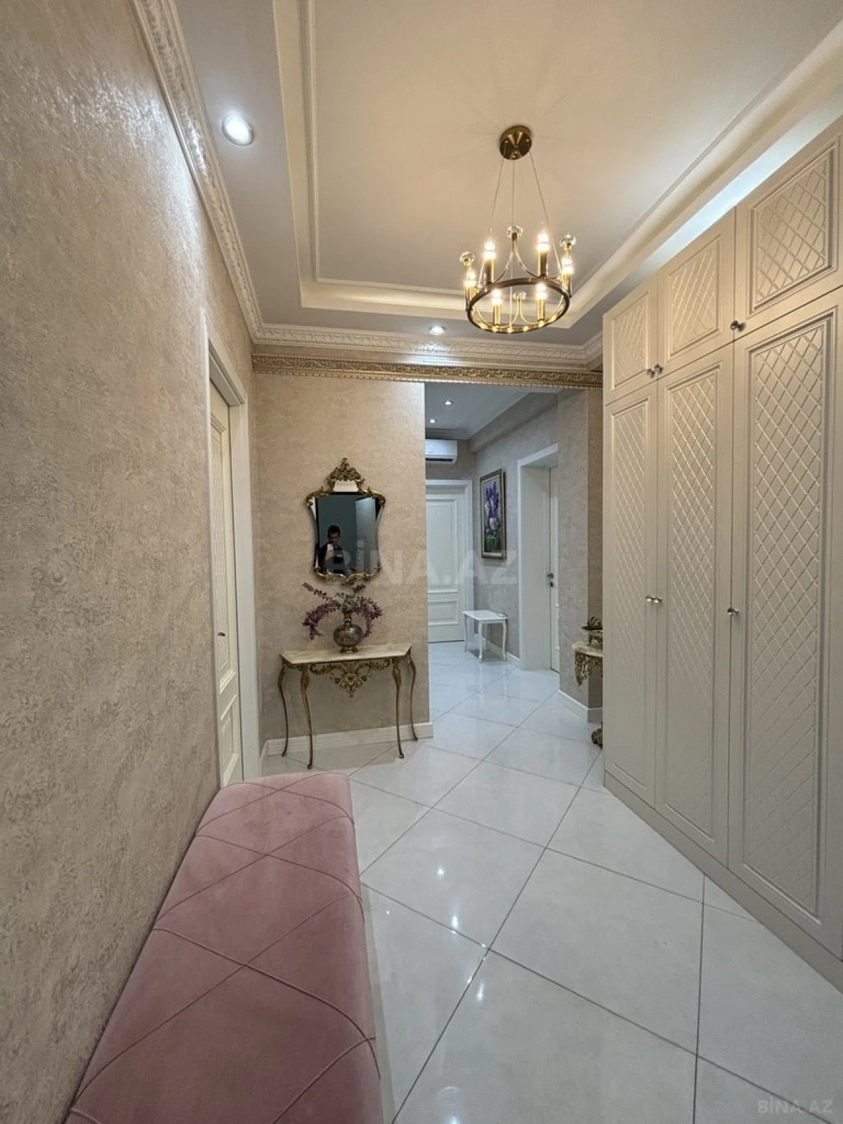 Satılır 2 otaqlı mənzil 69.5 m²