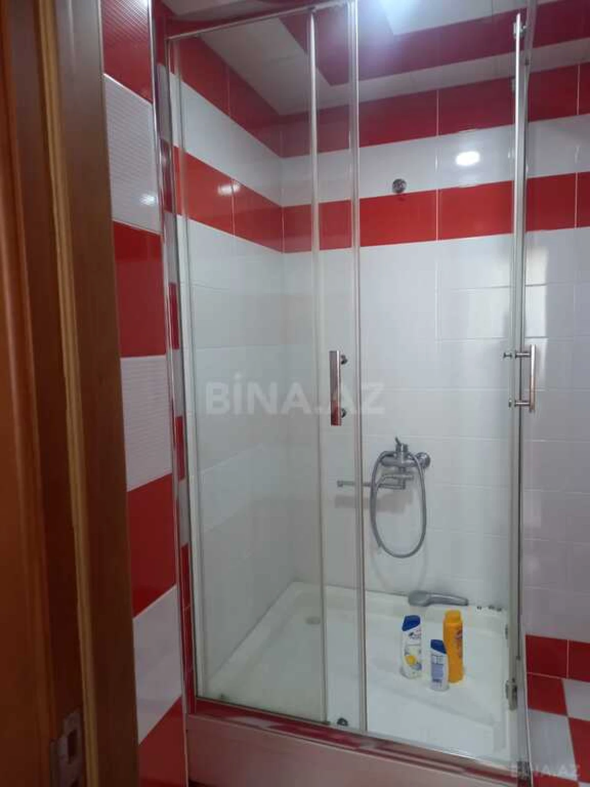 Satılır 3 otaqlı mənzil 143 m²