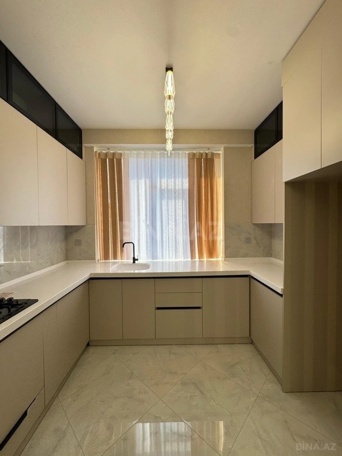 Satılır 3 otaqlı mənzil 68 m²