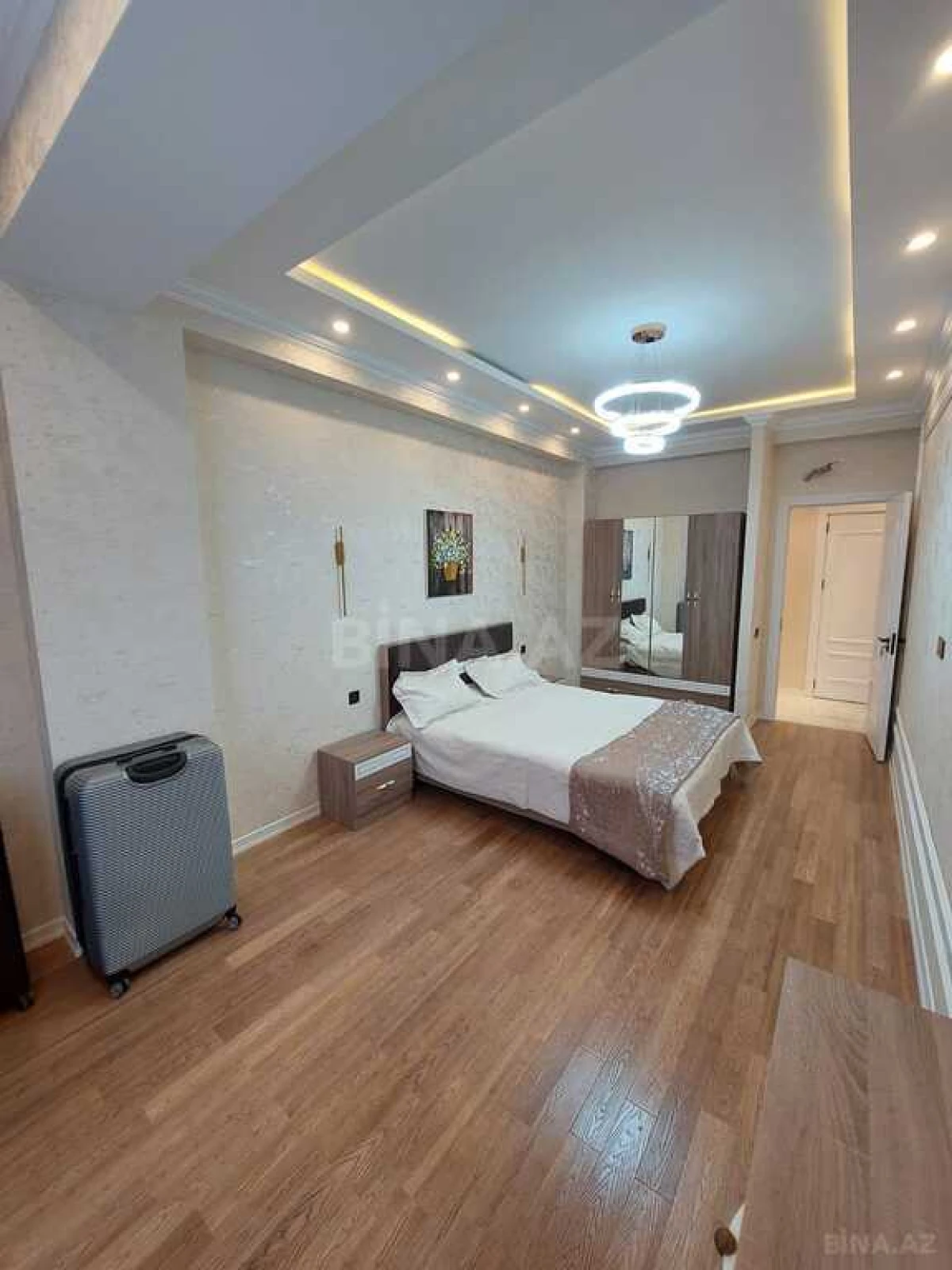 Satılır 3 otaqlı mənzil 100 m²