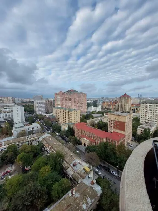 Satılır 3 otaqlı mənzil 100 m²