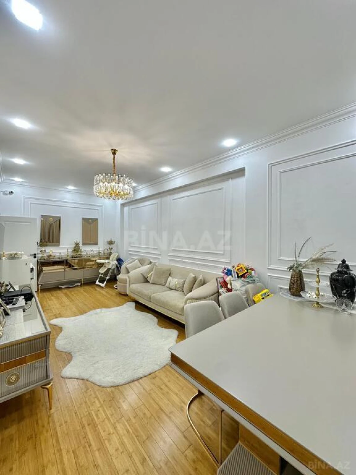 Satılır 2 otaqlı mənzil 70 m²
