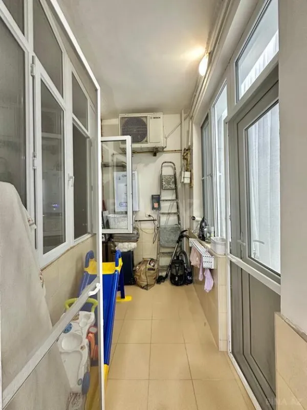 Satılır 2 otaqlı mənzil 70 m²