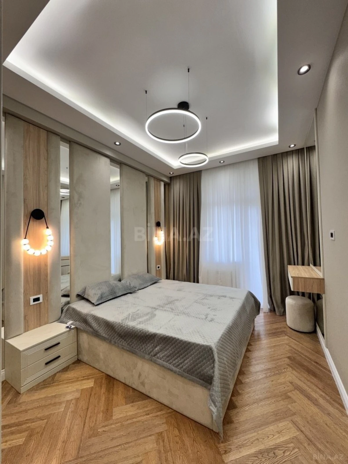 Satılır 2 otaqlı mənzil 68 m²