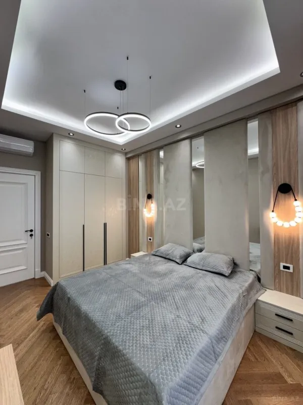 Satılır 2 otaqlı mənzil 68 m²
